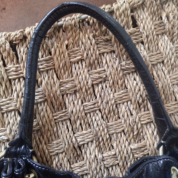 Juicy Couture Leather Black Shoulder Bag - Picture 16 of 17